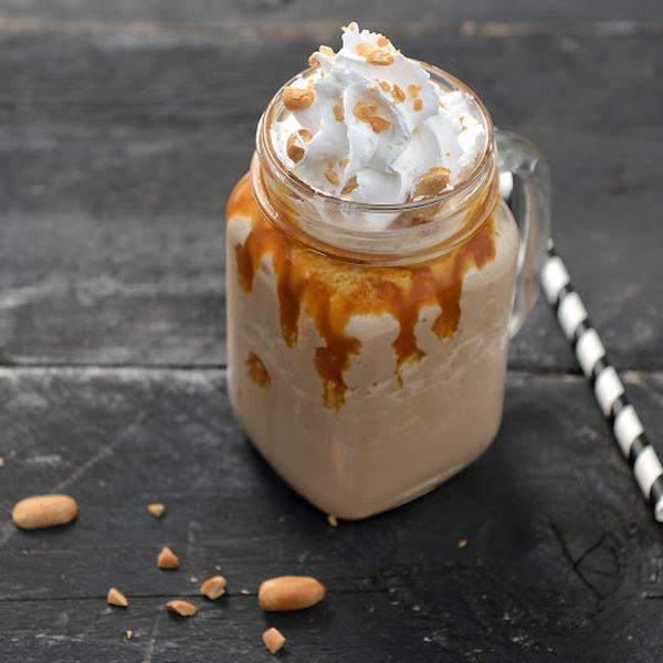 Soolakaramellii Frappe vahukoorega - Päikesekohv OÜ