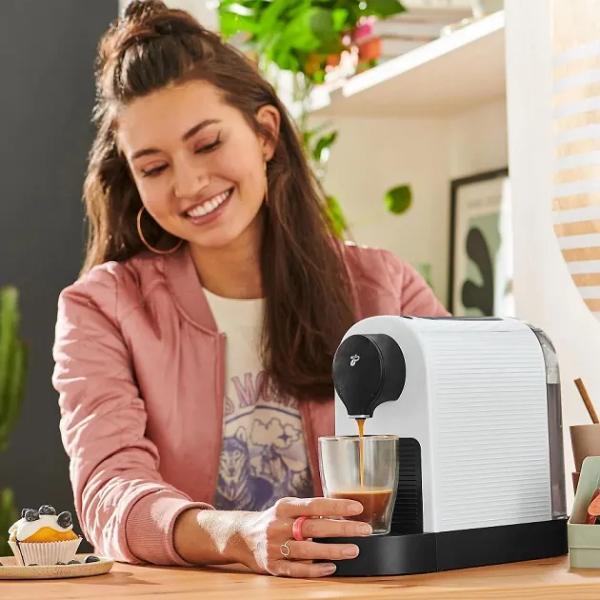 Kapselkohvimasin TCHIBO Cafissimo Pure Plus - White